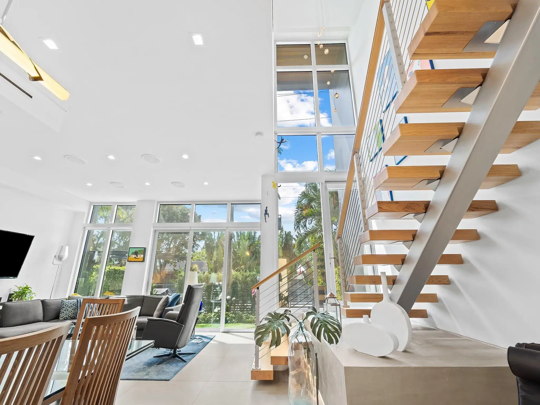 Picture of 805 NE 6Th St, Fort Lauderdale, FL 33304
