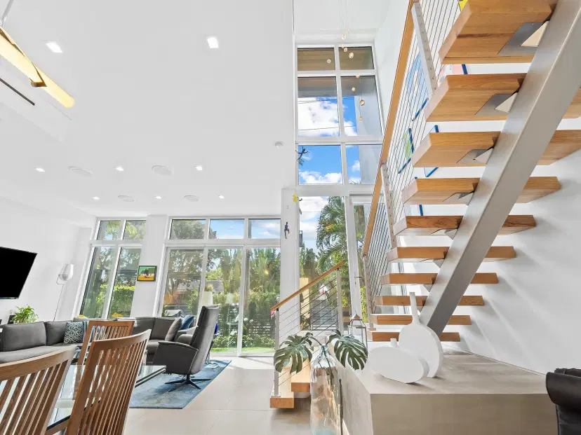 Picture of 805 NE 6Th St, Fort Lauderdale FL 33304