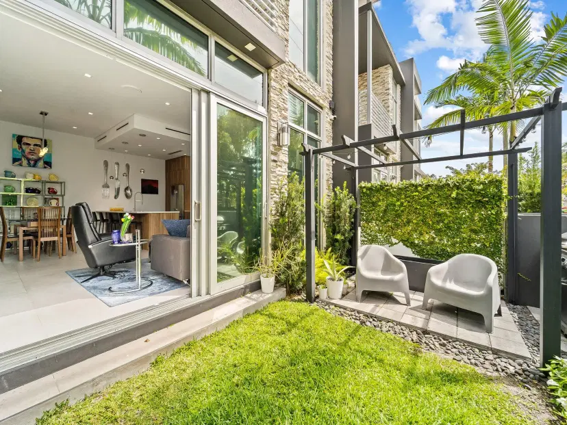 Picture of 805 NE 6Th St, Fort Lauderdale FL 33304