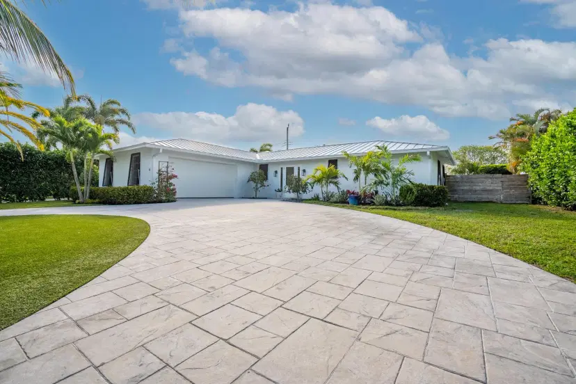 Picture of 12 SE Hitching Post Circle, Tequesta FL 33469