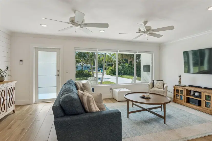 Picture of 633 Ocean Inlet Drive, Boynton Beach FL 33435