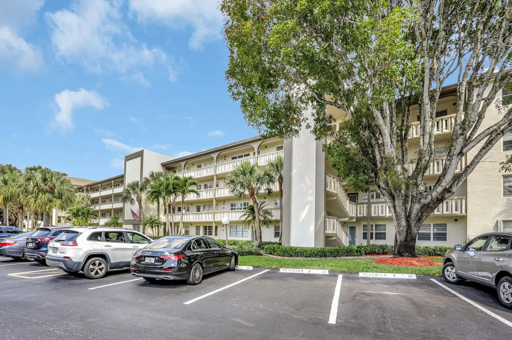 Picture of 4701 Martinique Dr M4, Coconut Creek, FL 33066