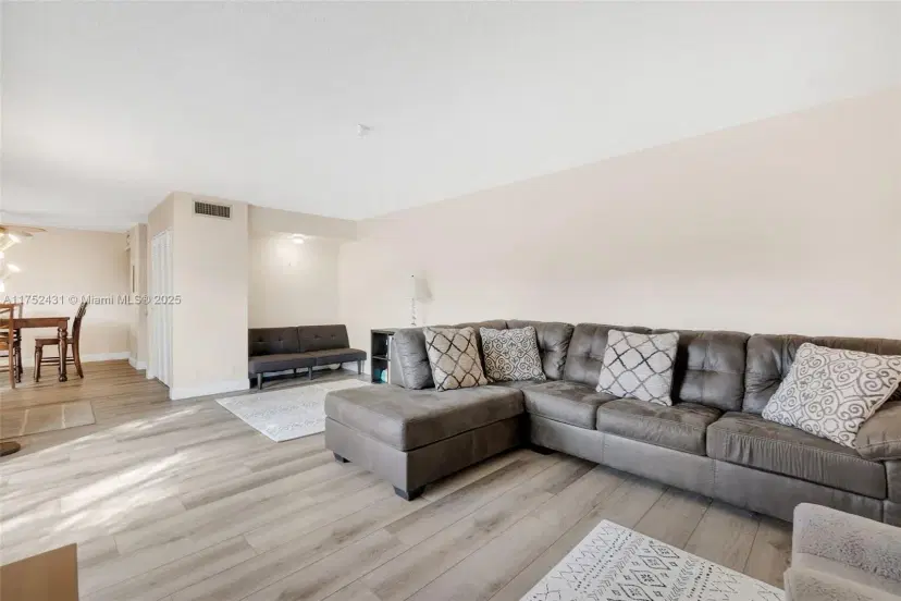 Picture of 1840 San Juan Dr 24-B, Delray Beach FL 33445