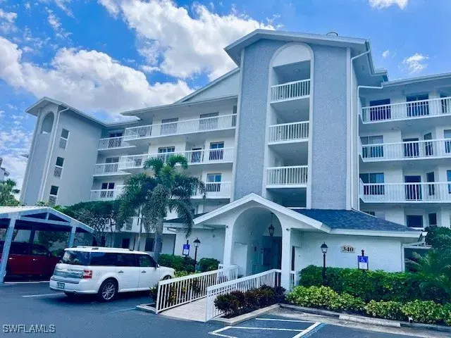 Picture of 340 Horse Creek Dr 307, Naples FL 34110