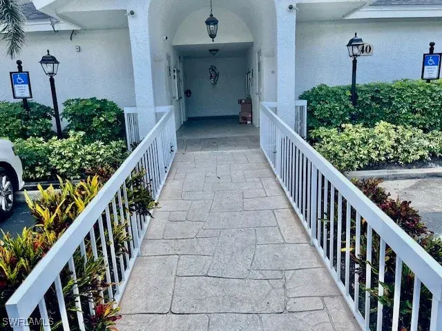 Picture of 340 Horse Creek Dr 307, Naples FL 34110