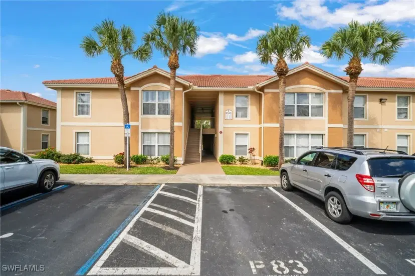 Picture of 8245 Ibis Club Drive Dr 401, Naples FL 34104