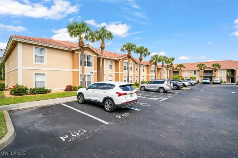 Picture of 8245 Ibis Club Drive Dr 401, Naples FL 34104