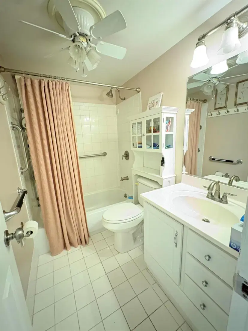 Picture of 138 Waltham F, West Palm Beach FL 33417