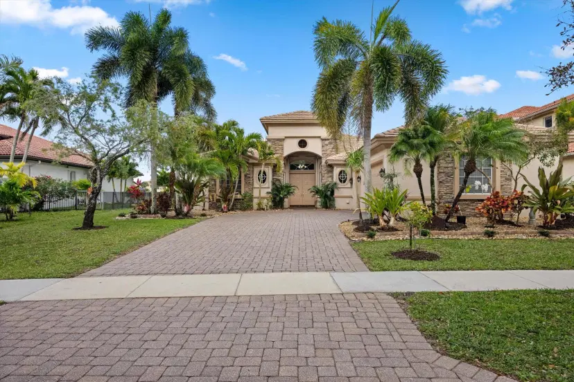 Picture of 784 Montclaire Court, Royal Palm Beach FL 33411