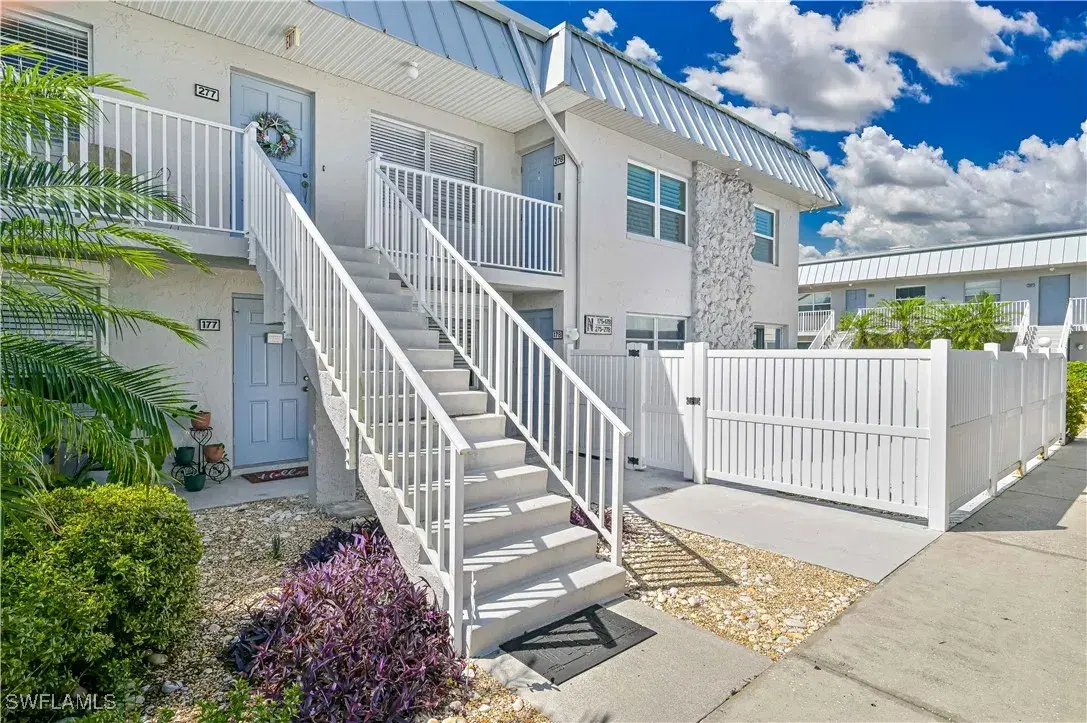 Picture of 6777 Winkler Rd 278, Fort Myers, FL 33919