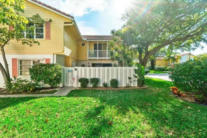 Picture of 227 Seabreeze Circle, Jupiter FL 33477