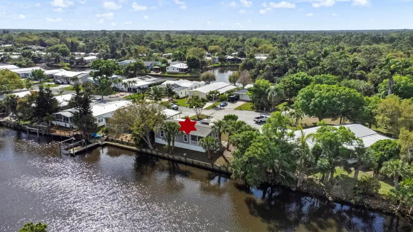 Picture of 111 SE Paradise Place, Stuart FL 34997