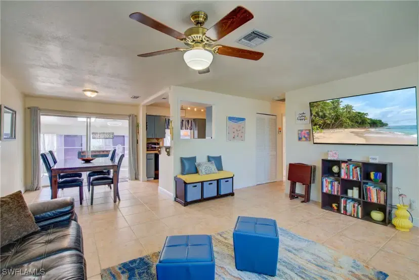 Picture of 3406 Country Club Blvd, Cape Coral FL 33904