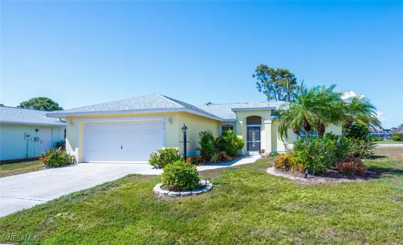 Picture of 135 Blue Ridge Dr 35, Naples FL 34112