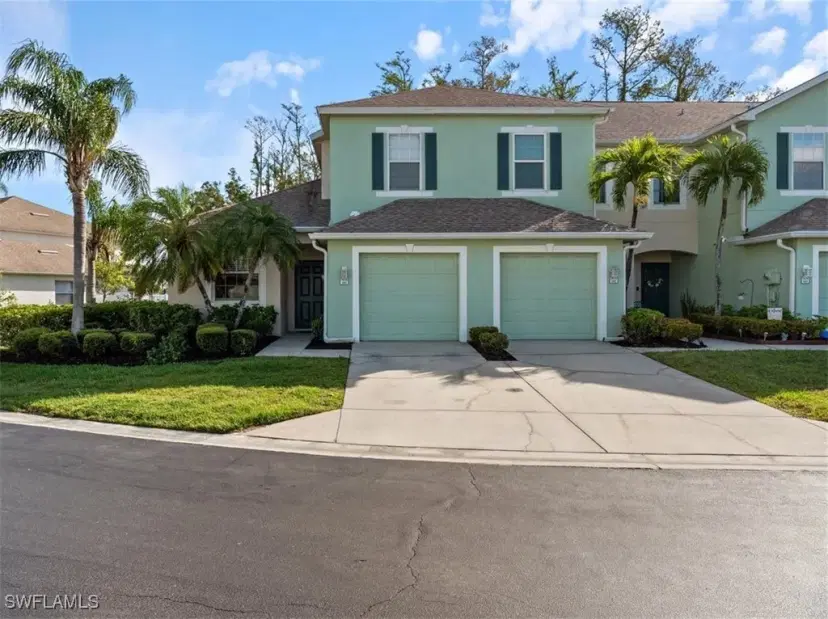 Picture of 3636 Pine Oak Cir 101, Fort Myers FL 33916