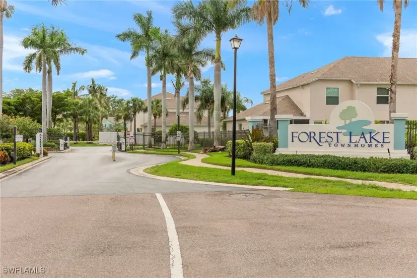 Picture of 3636 Pine Oak Cir 101, Fort Myers FL 33916