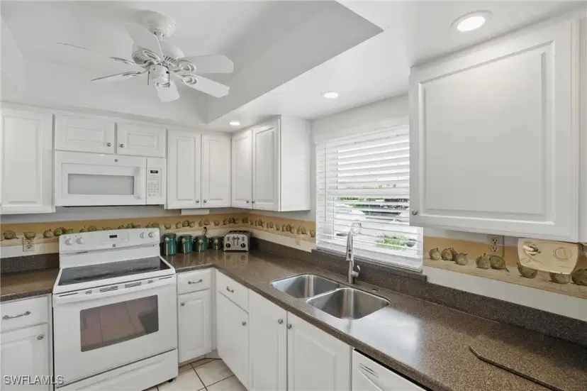 Picture of 5467 Rattlesnake Hamm Rd C-105, Naples FL 34113