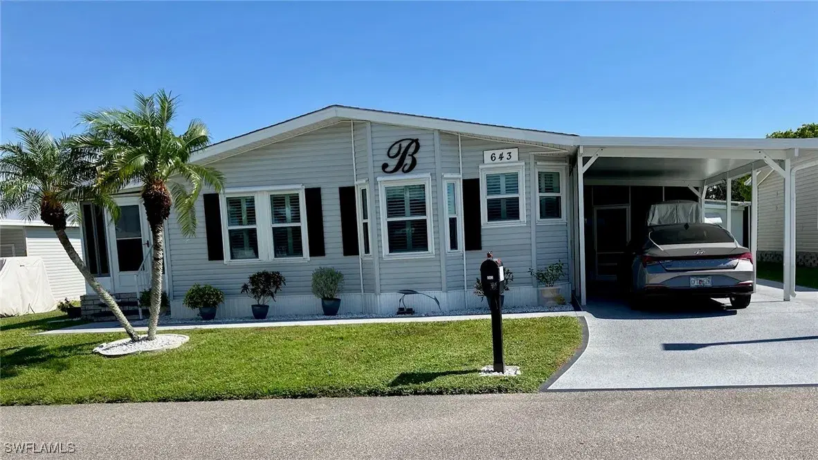 Picture of 643 Schooner St, North Port, FL 34287