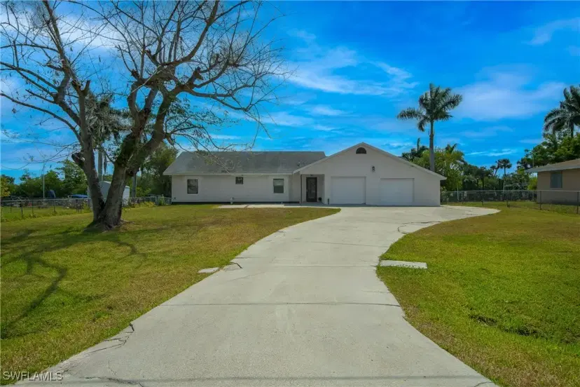 Picture of 137 Meta St, Fort Myers FL 33905