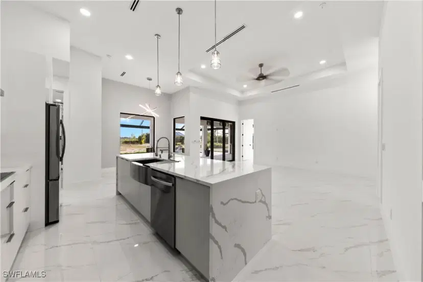 Picture of 122 NE 20Th Ter, Cape Coral FL 33909
