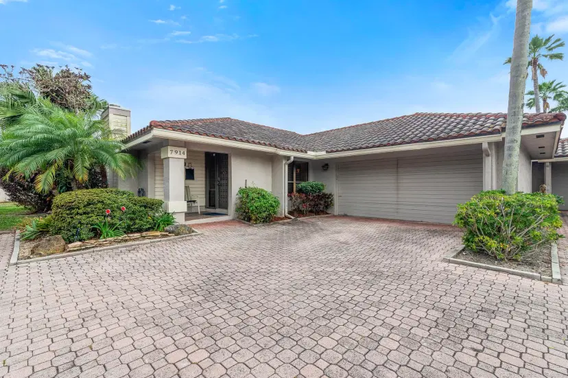 Picture of 7914 Palacio Del Mar Drive, Boca Raton FL 33433