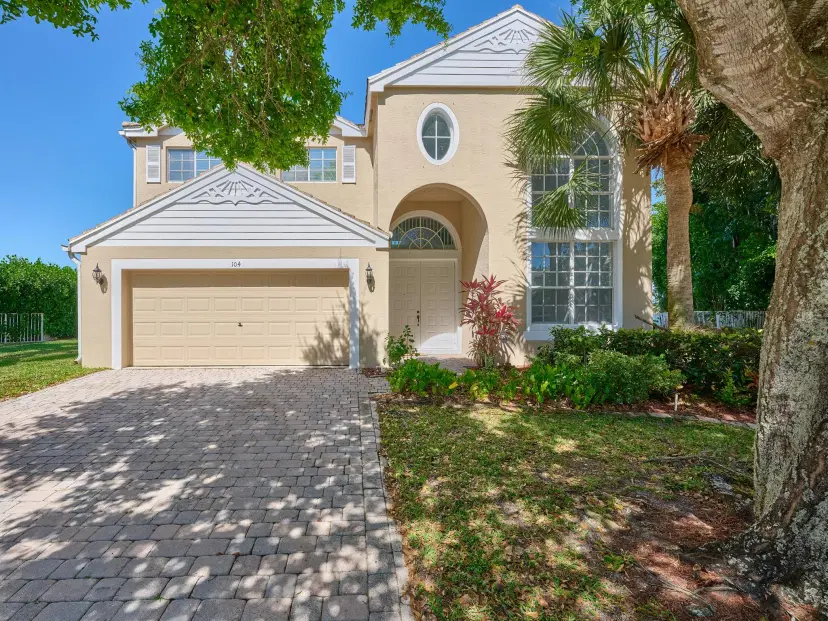 Picture of 104 Devonshire Circle, Royal Palm Beach FL 33414