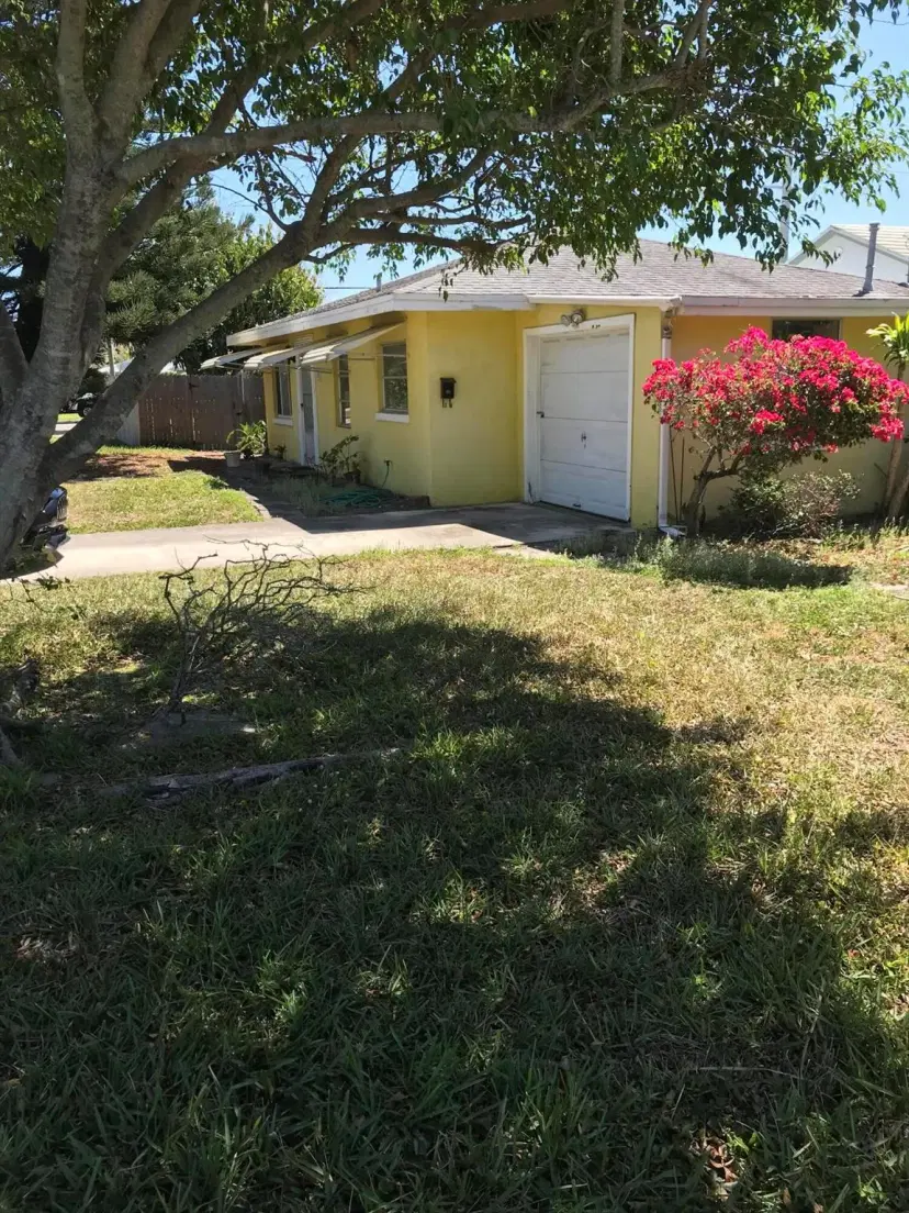 Picture of 300 Churchill Road, West Palm Beach FL 33405