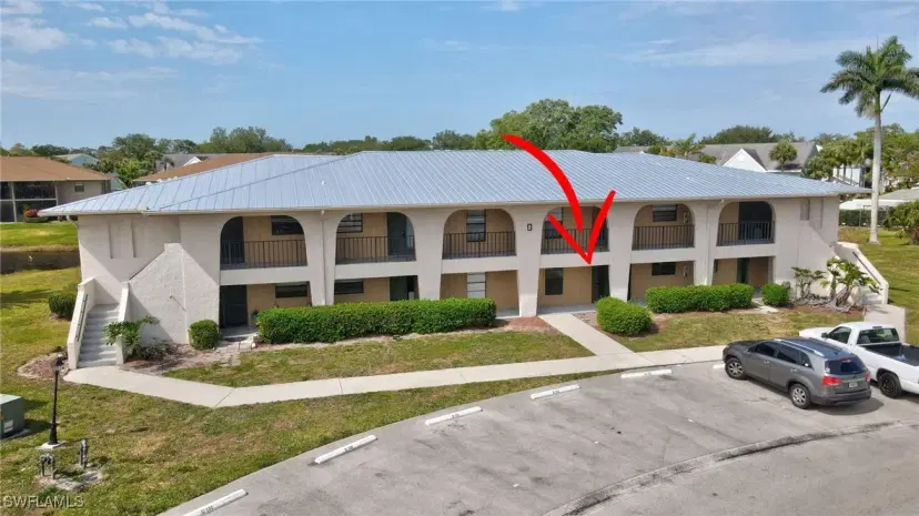 Picture of 151 Cypress Way E D3, Naples FL 34110