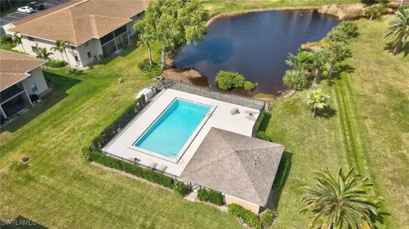 Picture of 151 Cypress Way E D3, Naples FL 34110