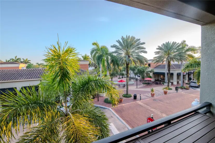 Picture of 4883 Pga Blvd 202, Palm Beach Gardens FL 33418