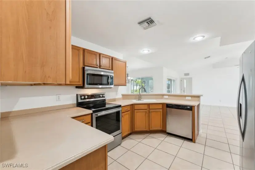 Picture of 221 NW 11Th St, Cape Coral FL 33993