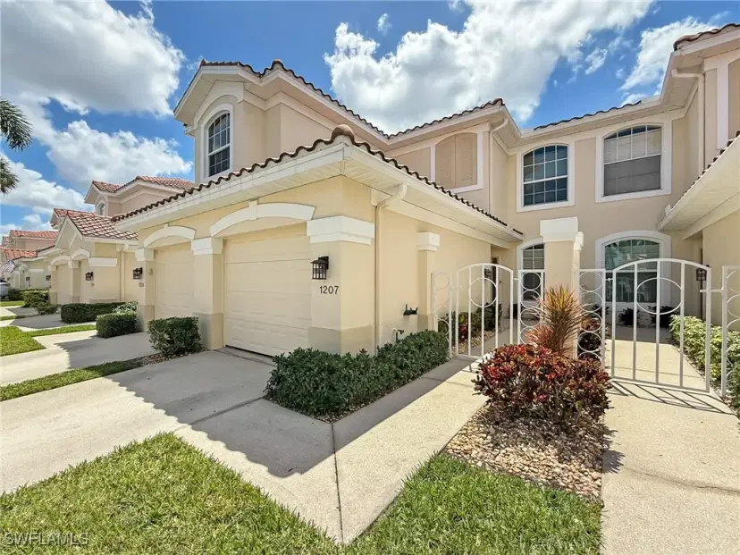 Picture of 15055 Tamarind Cay CT 1207, Fort Myers FL 33908