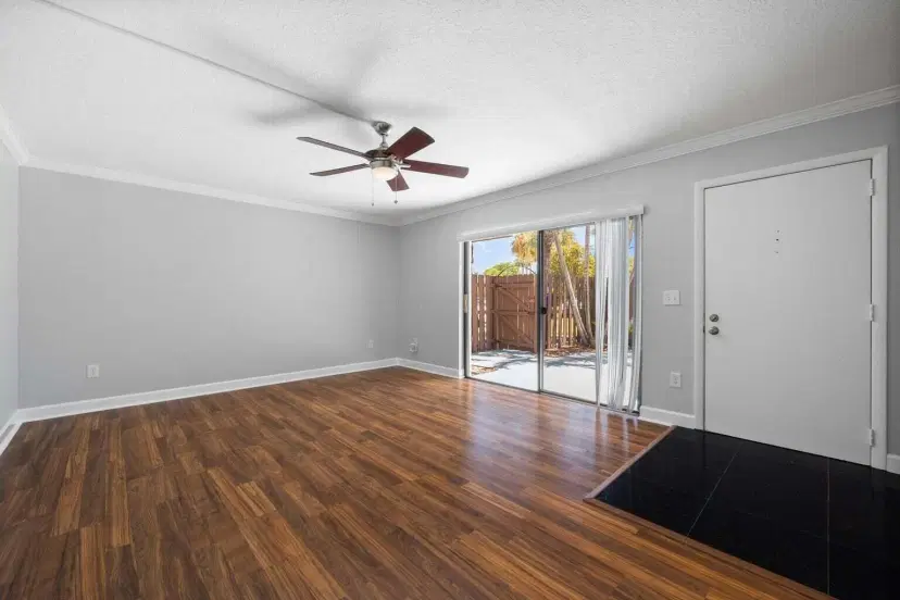 Picture of 825 Center Street 8C, Jupiter FL 33458