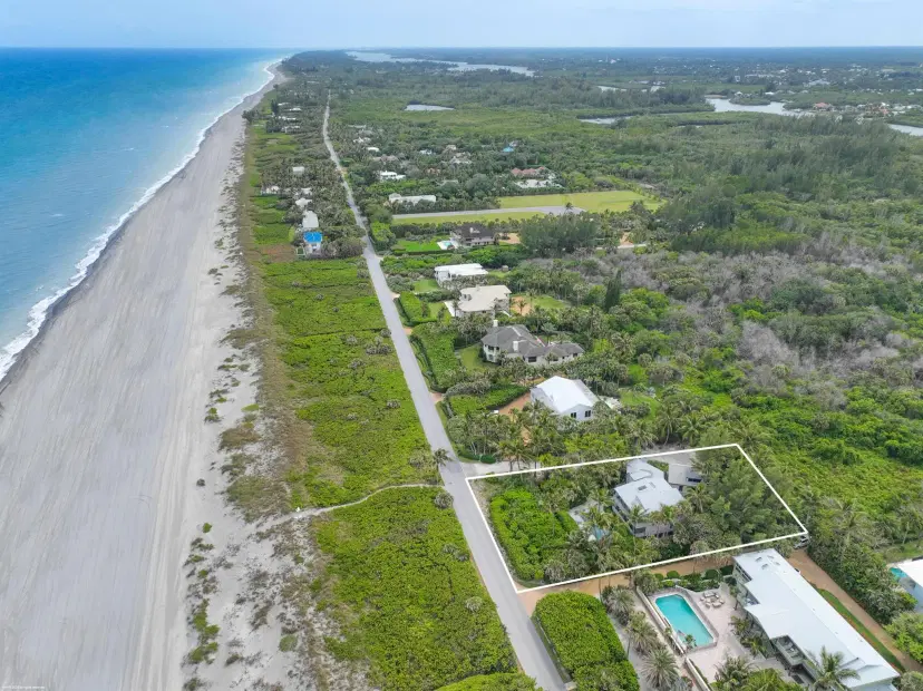 Picture of 128 N Beach Road, Jupiter Island FL 33455