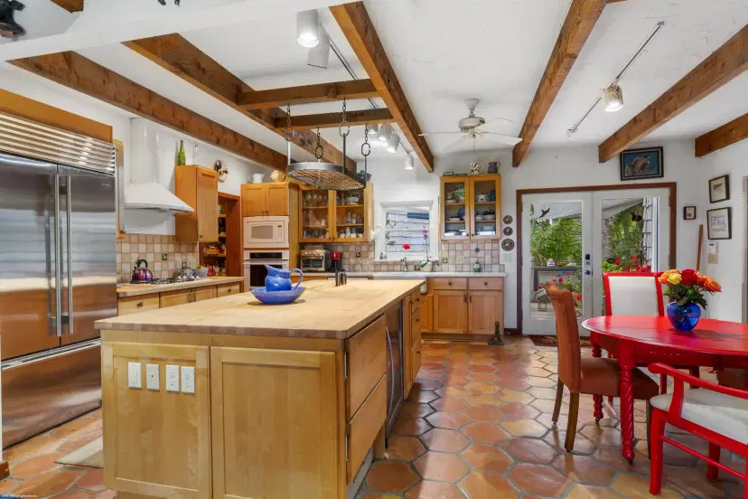 Picture of 128 N Beach Road, Jupiter Island FL 33455