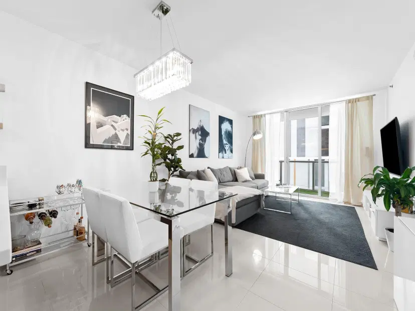 Picture of 55 SE 6Th St 1200, Miami FL 33131