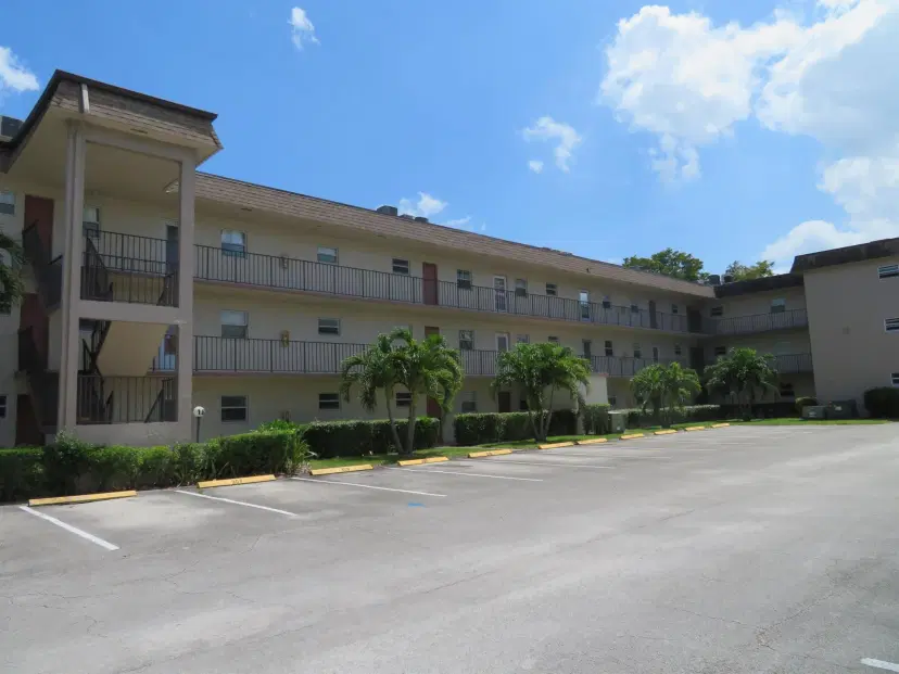 Picture of 709 Lori Drive 211, Palm Springs FL 33461
