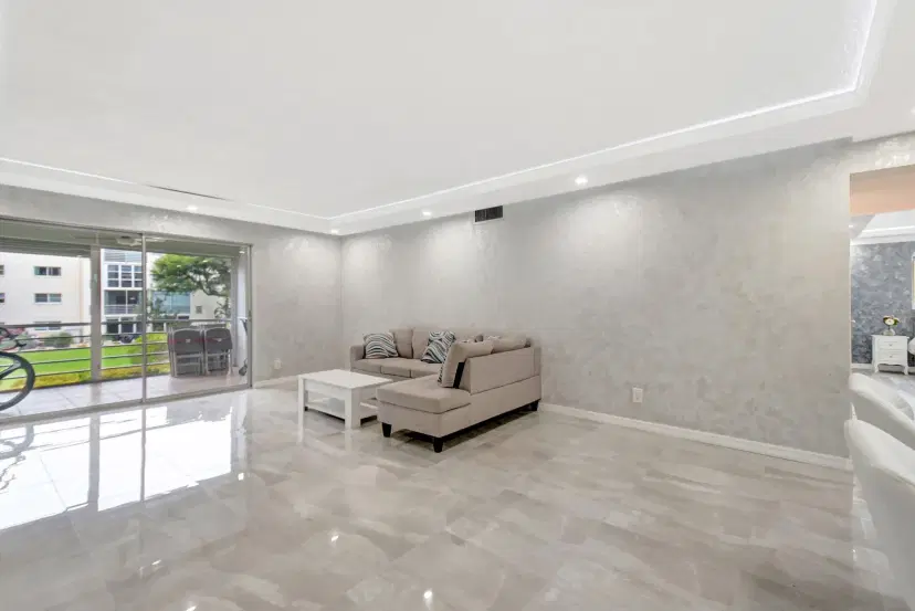 Picture of 2615 NE 3Rd Court 220, Boynton Beach FL 33435