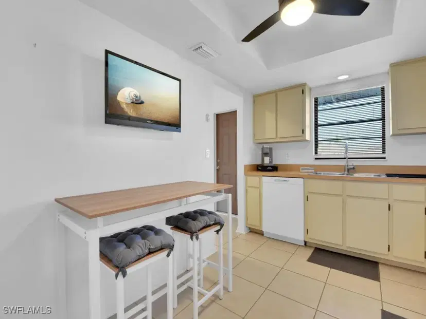 Picture of 3720 SE 10Th Ave 202, Cape Coral FL 33904