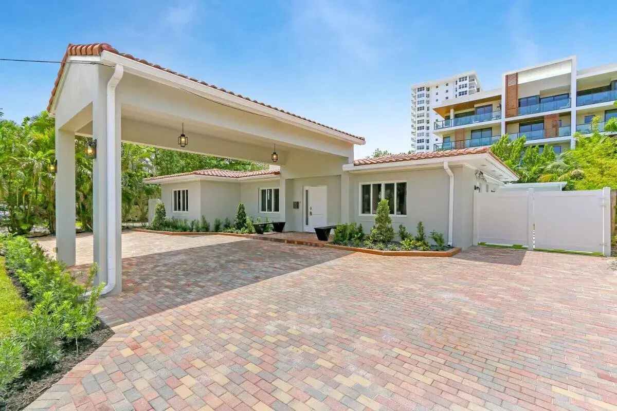 Picture of 3025 Center Avenue, Fort Lauderdale, FL 33308