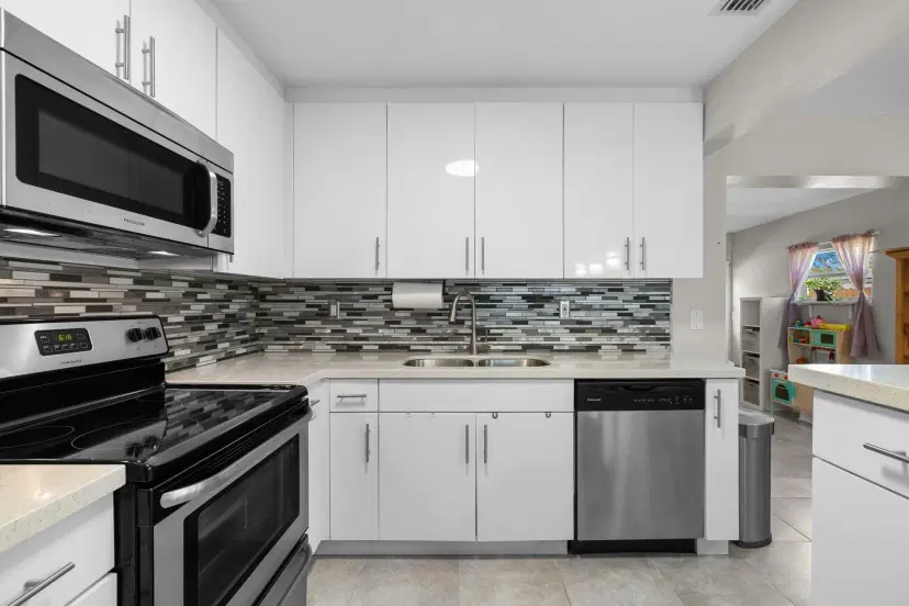 Picture of 1731 Fairfax Dr, Fort Lauderdale FL 33312