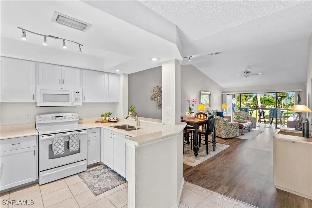 Picture of 701 Augusta Blvd 701-7, Naples, FL 34113