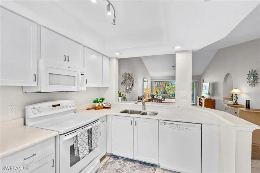 Picture of 701 Augusta Blvd 701-7, Naples FL 34113