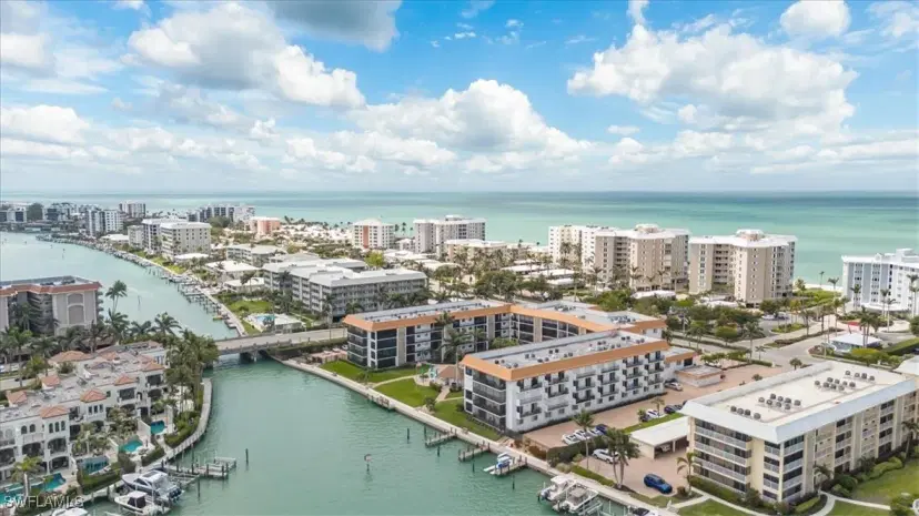 Picture of 2900 Gulf Shore Blvd N 406, Naples FL 34103