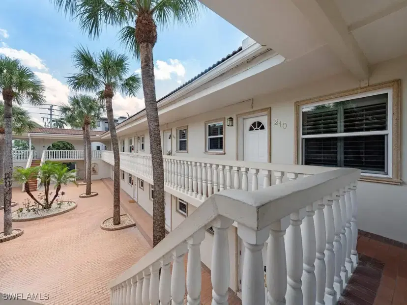 Picture of 980 7Th Ave S 210, Naples FL 34102