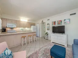 Picture of 980 7Th Ave S 210, Naples, FL 34102
