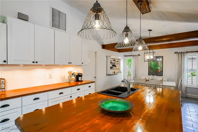 Picture of 3587 Kent Dr, Naples FL 34112