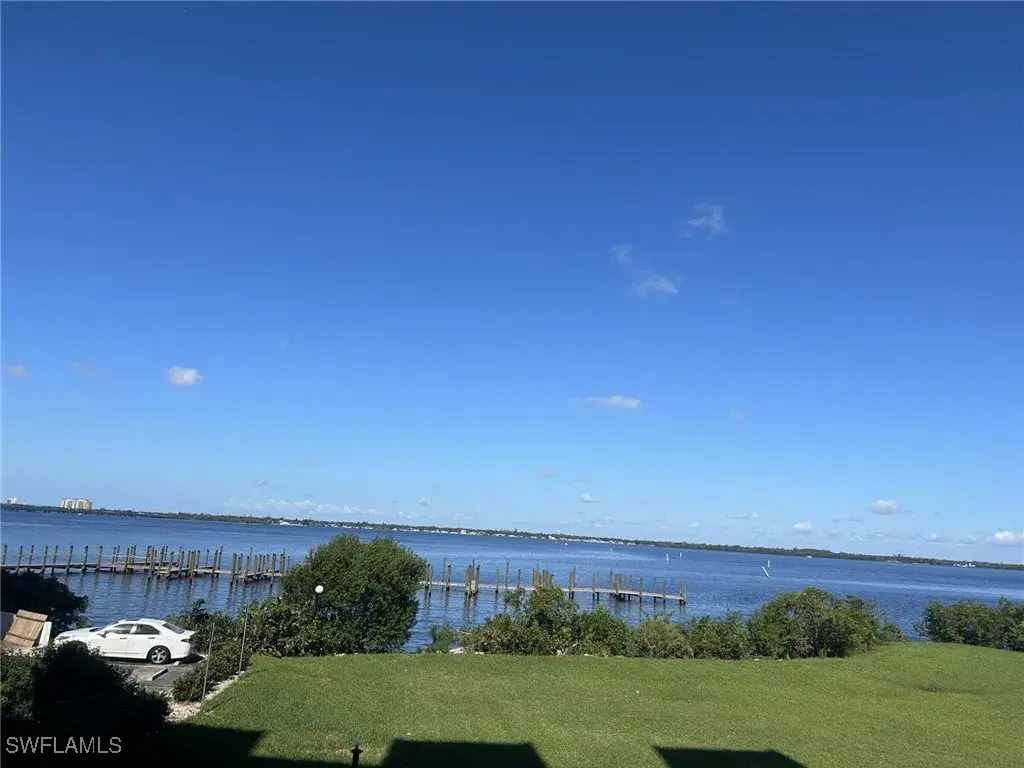 Picture of 2885 Palm Beach Blvd 103, Fort Myers, FL 33916