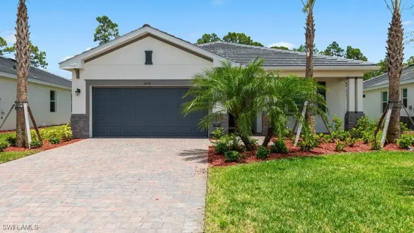 Picture of 3160 Weston Manor Dr, Alva FL 33920