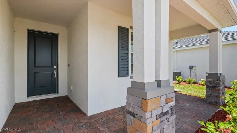 Picture of 3160 Weston Manor Dr, Alva FL 33920